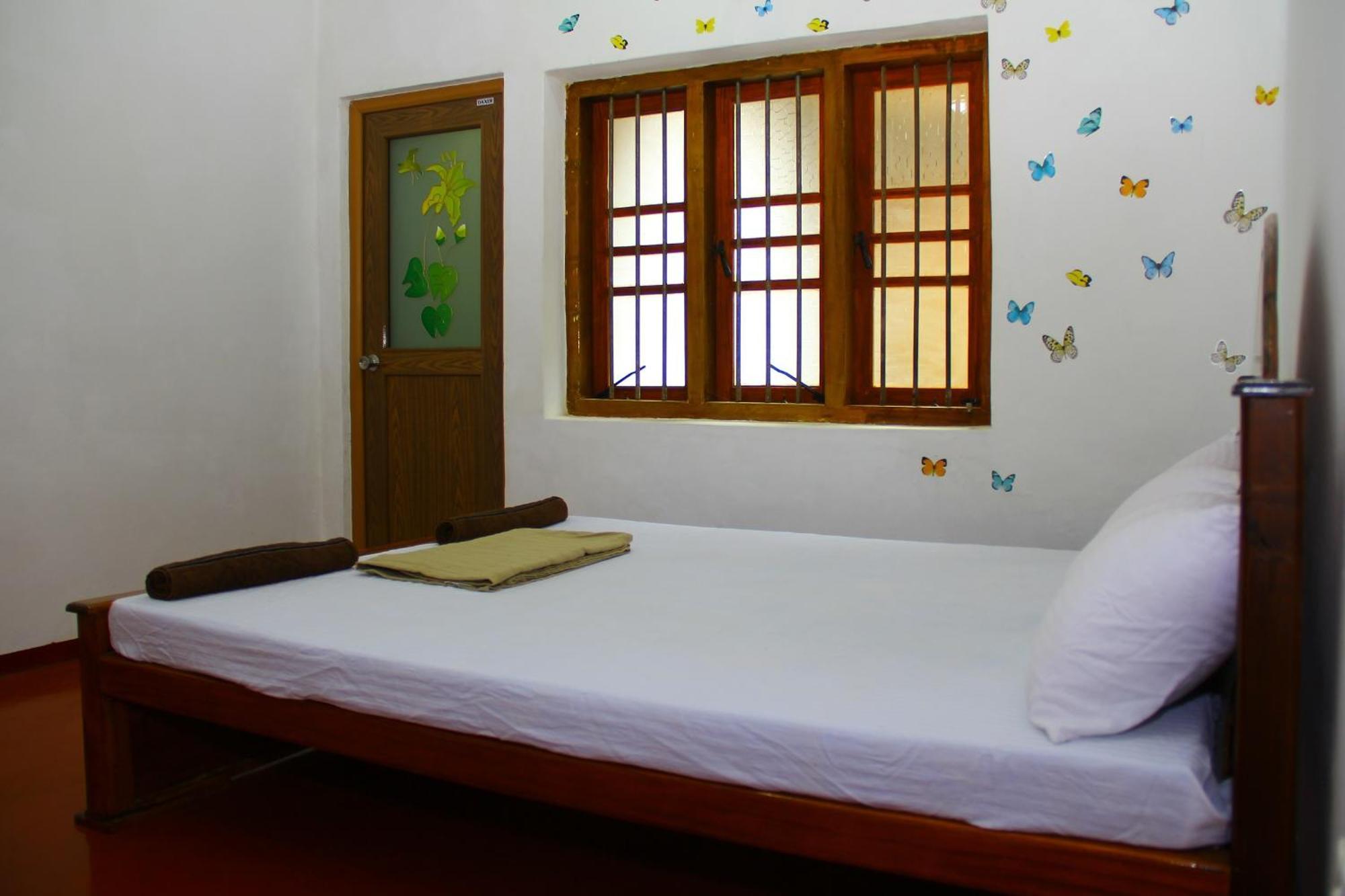 Little White House Kandy