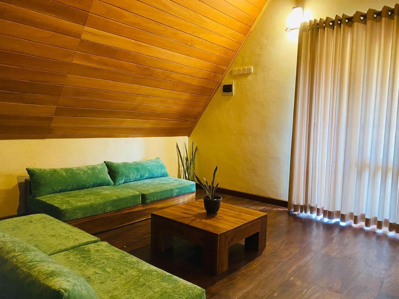 Avons Hanthana * Kandy
