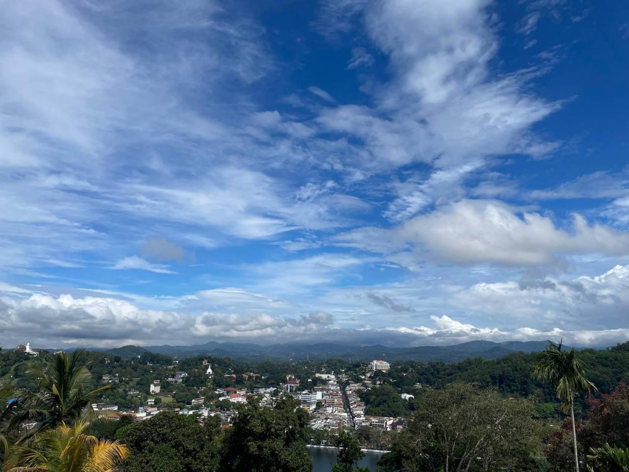 Avora Ridge *