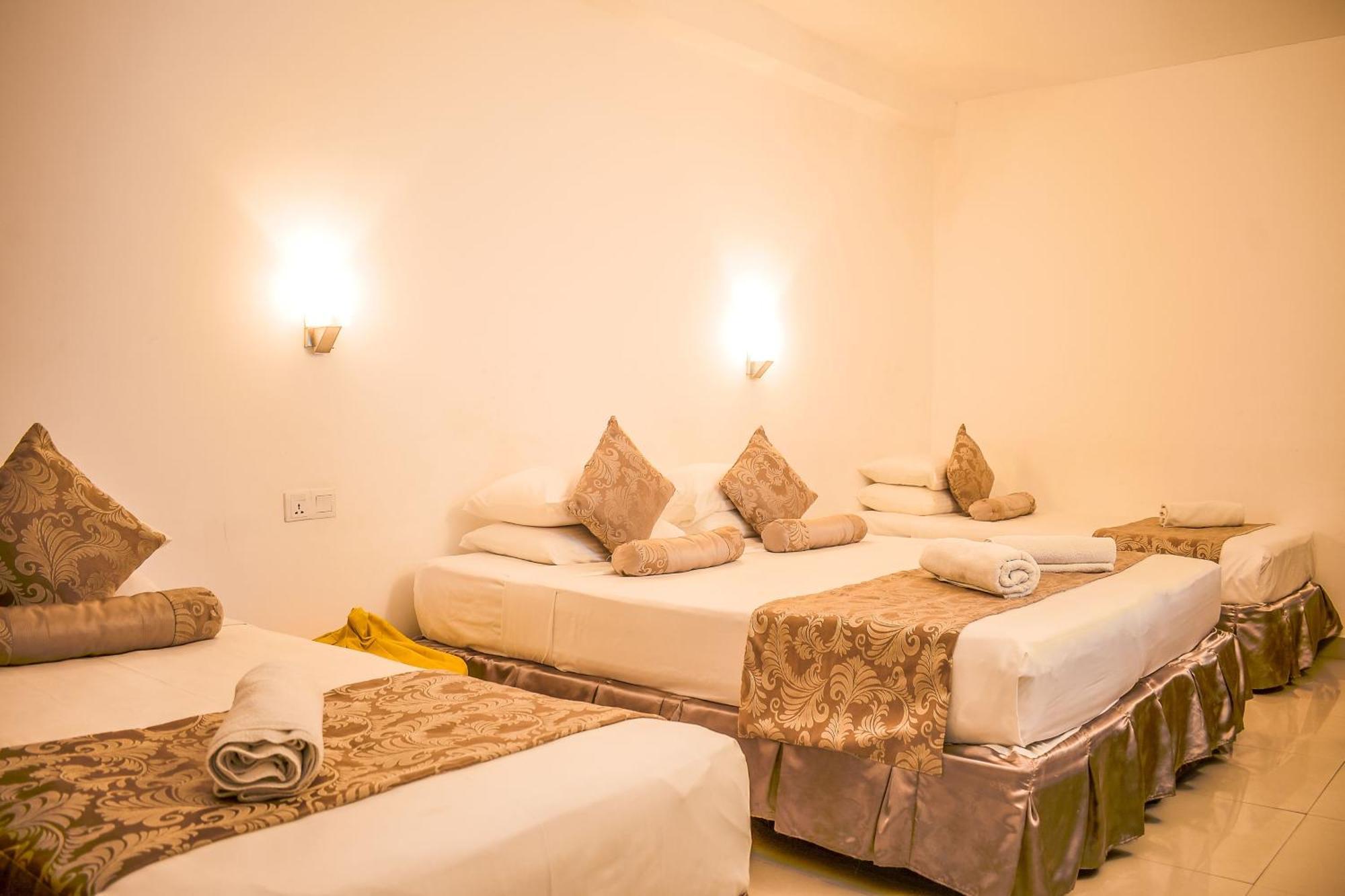 Hotel Sizzlers Hub Kandy