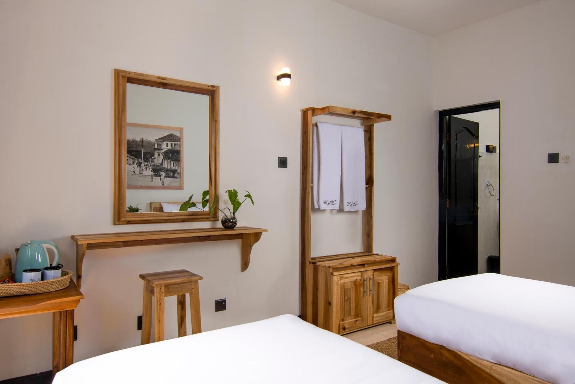 Bylake Hotel
