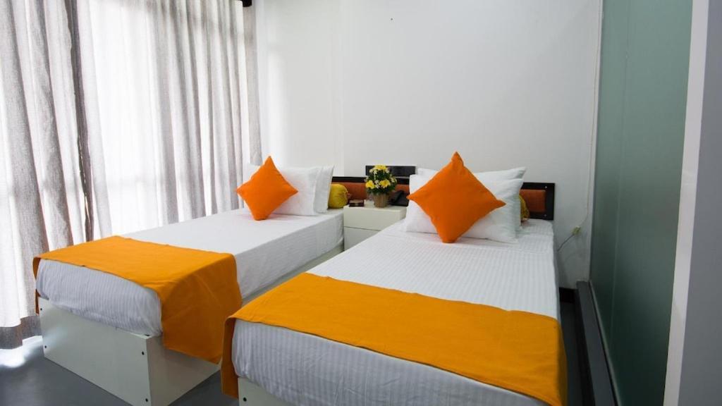 Avora Hotel