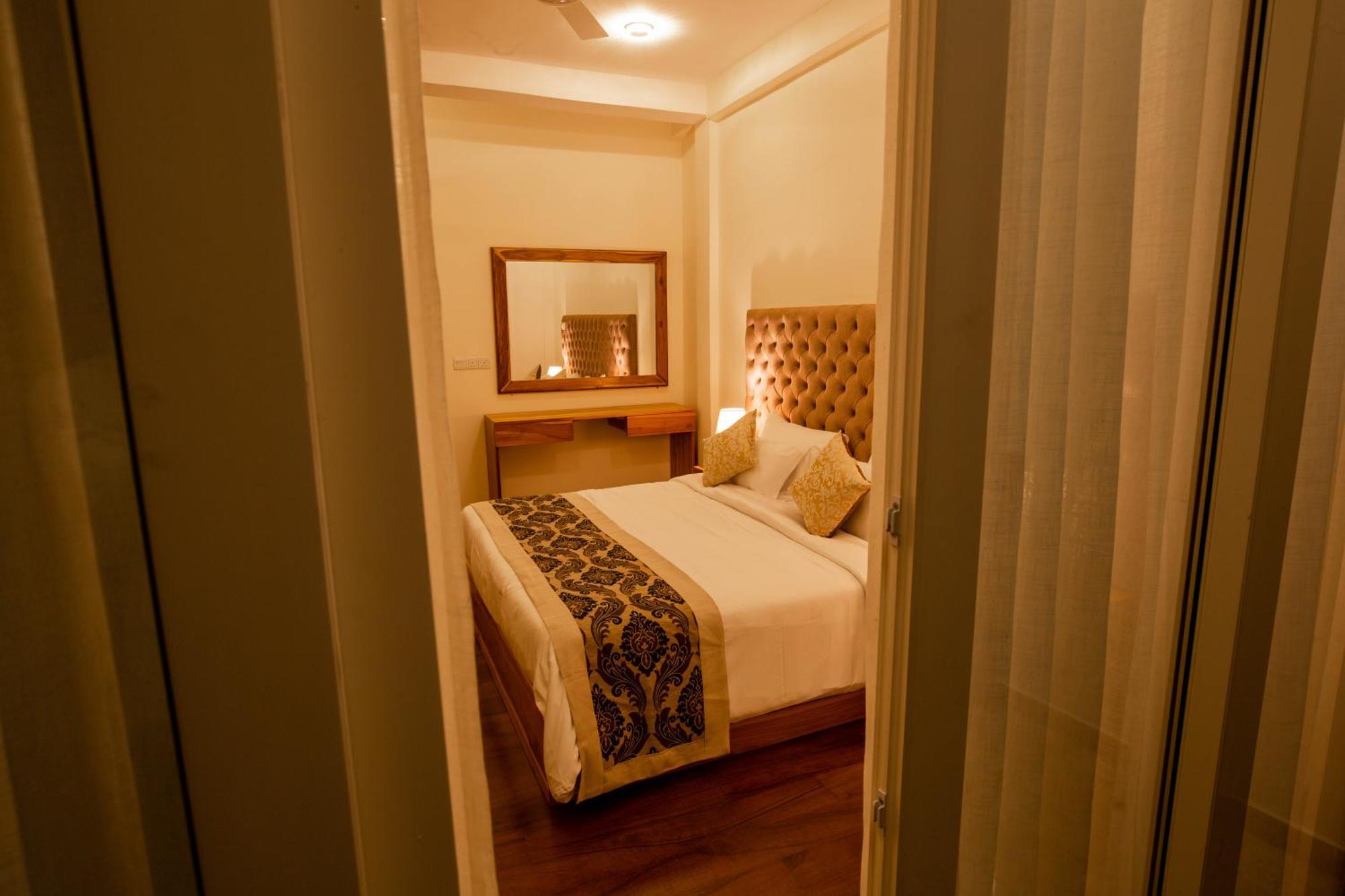 Manthra Leisure Hotel