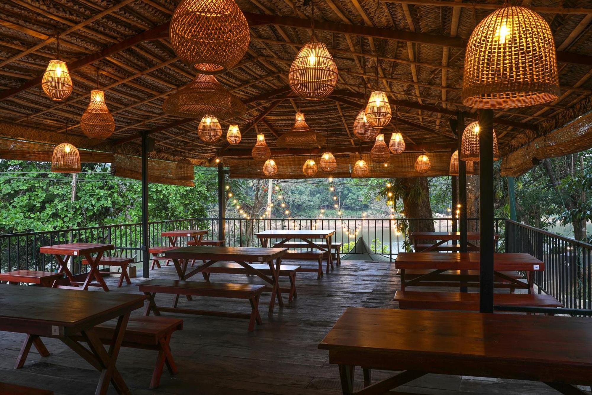 Hotel Water Front - Kandy