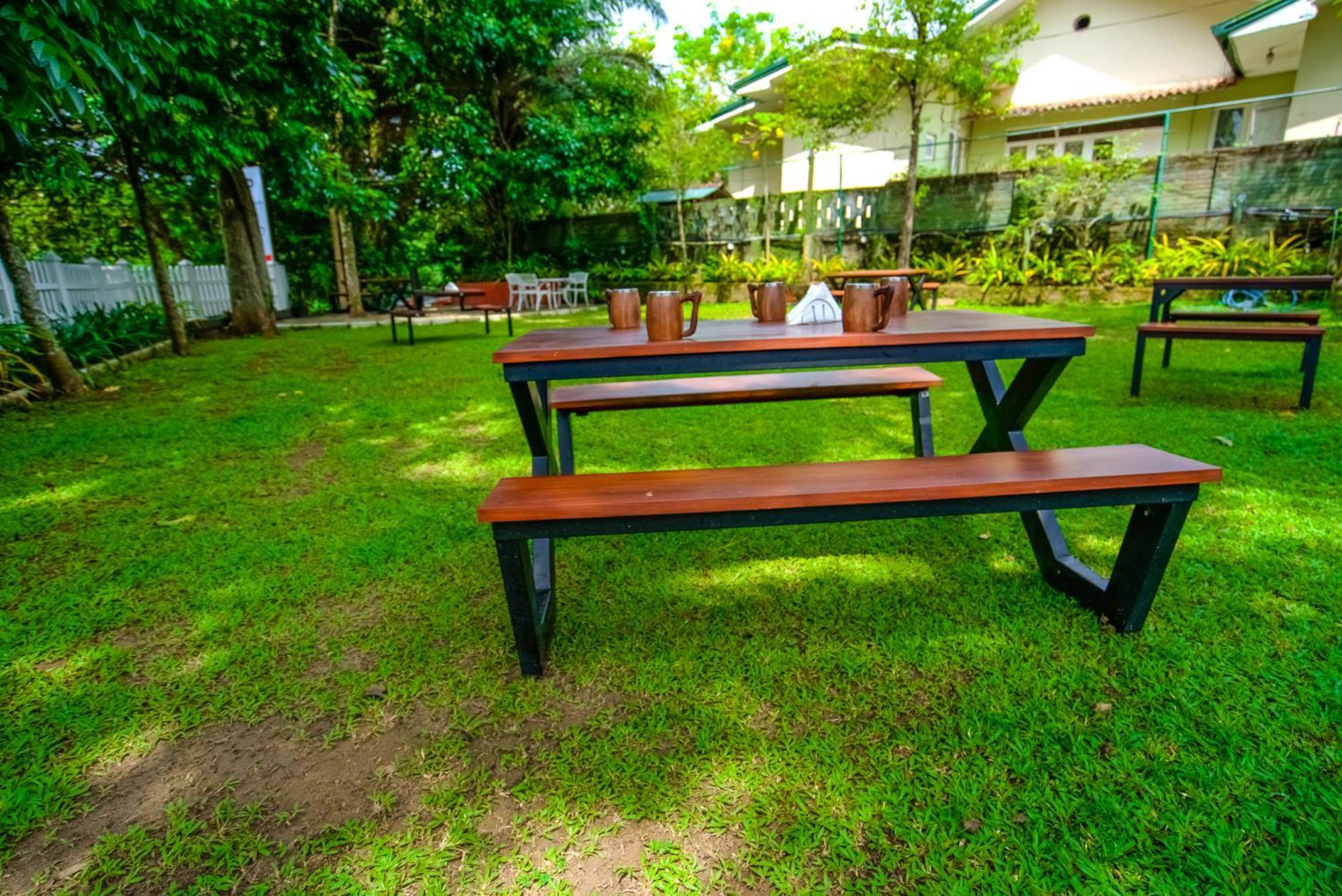 Water Front - Hotel Kandy