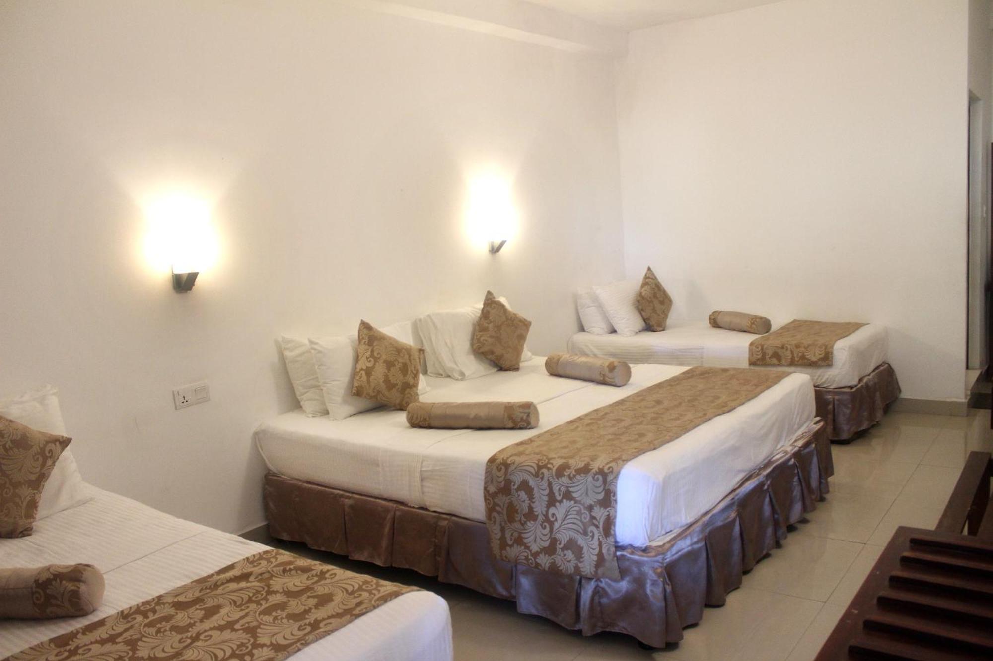 Hotel Sizzlers Hub