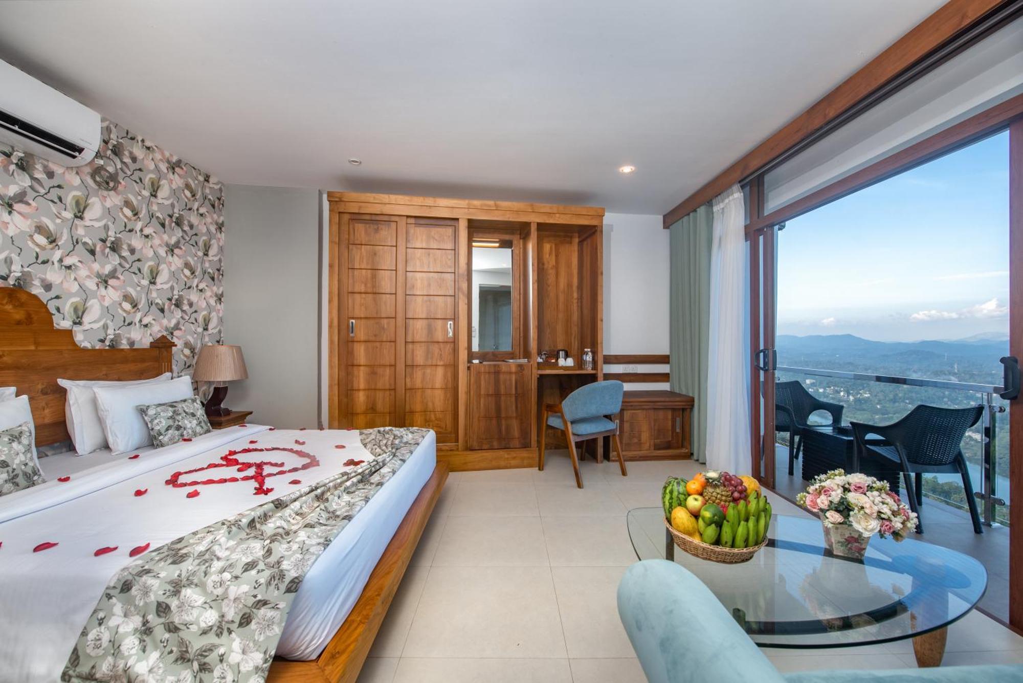 Ceyloni Panorama Hotel 3*