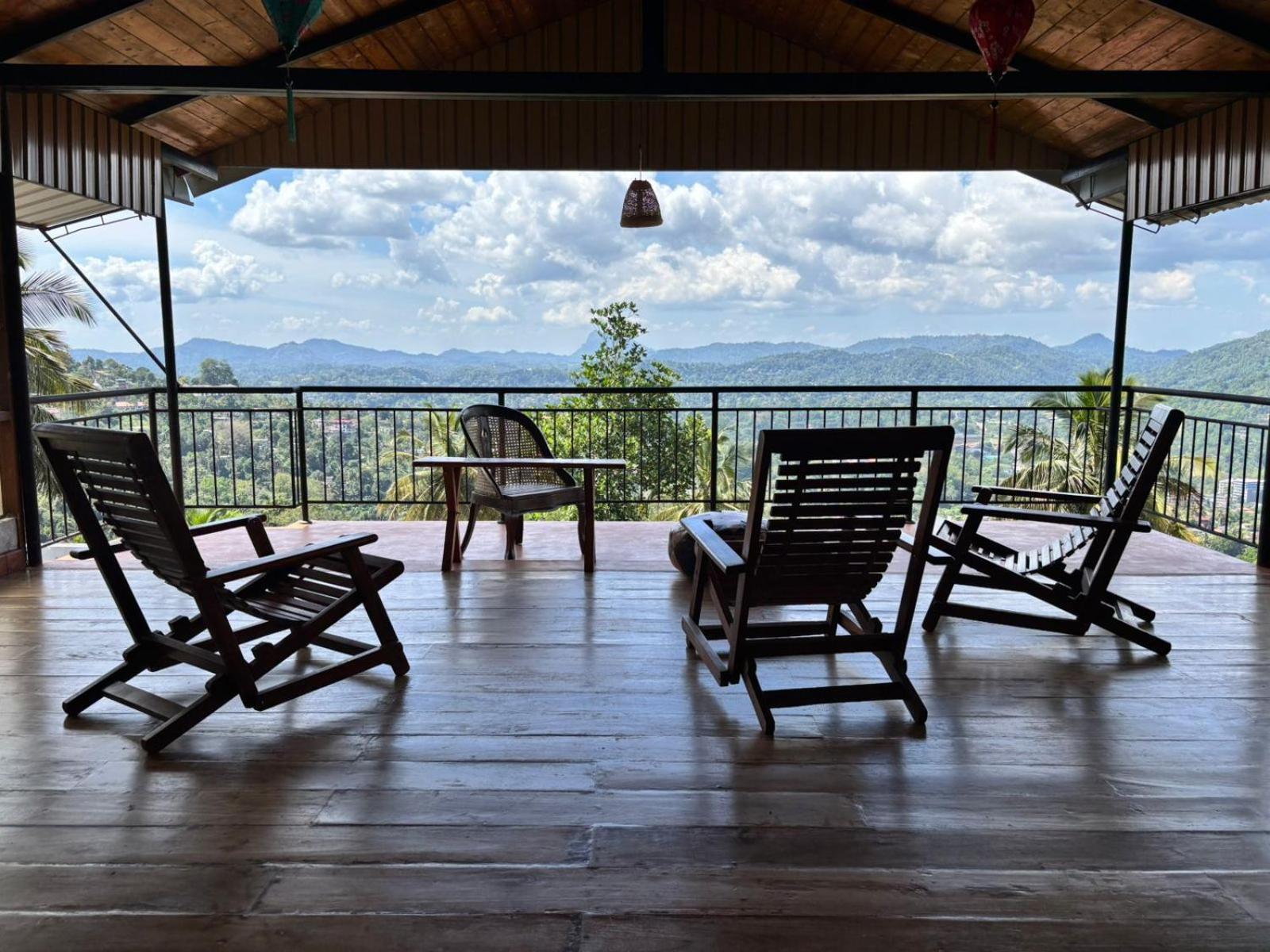 High View Homestay *