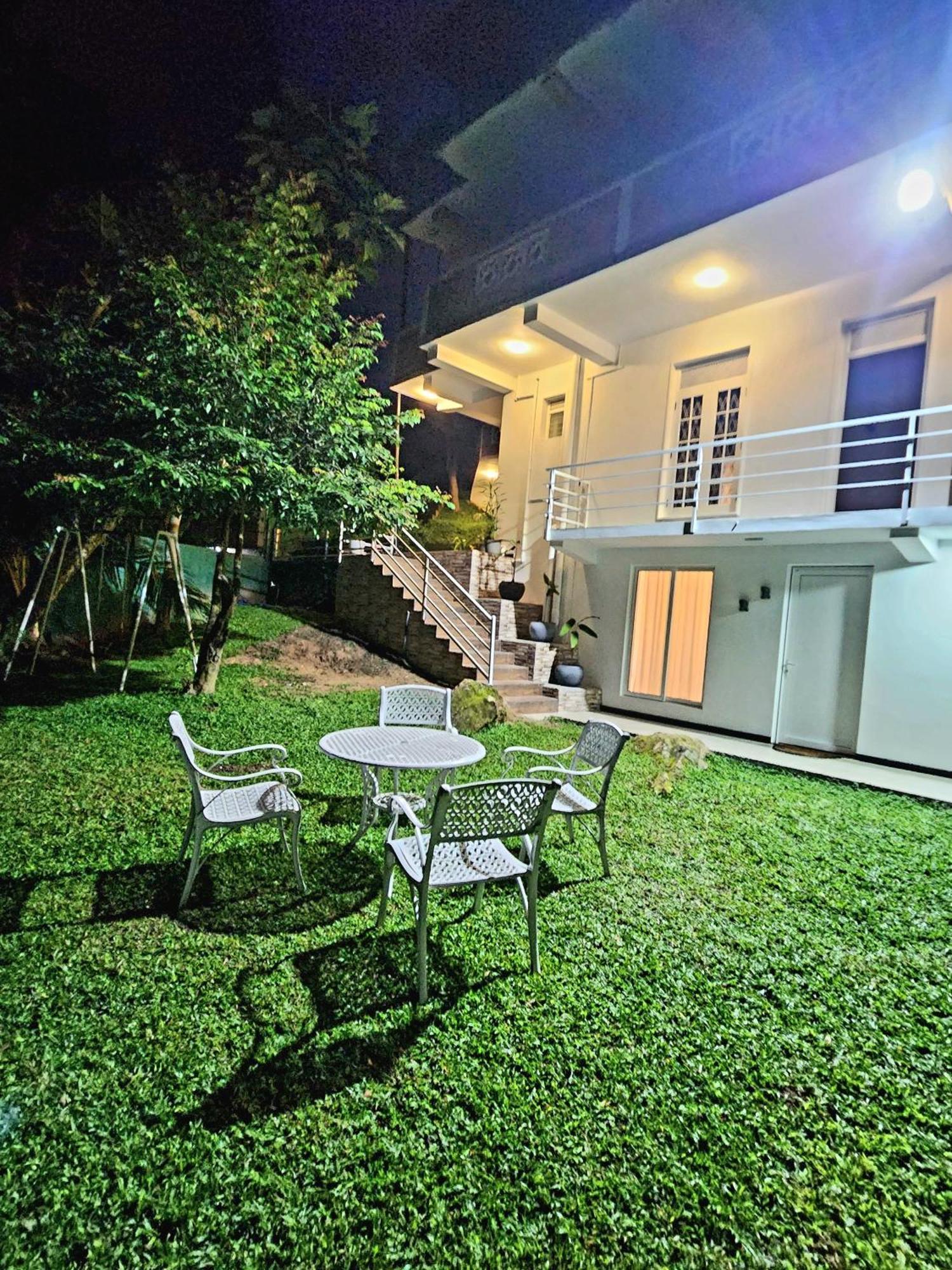 Cozy Cove Bed & Breakfast *