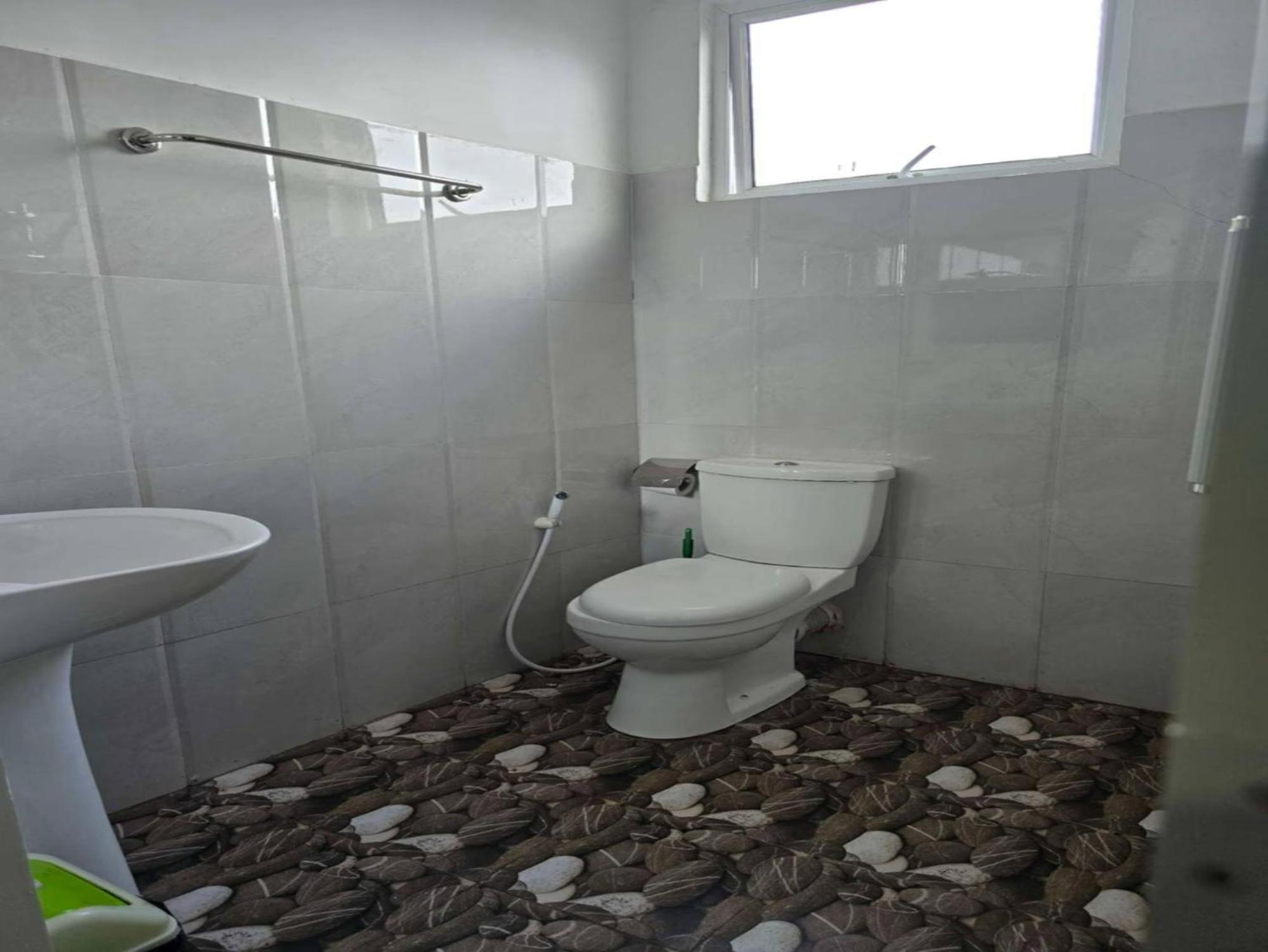 In Guest - Serene Getaway With Views *