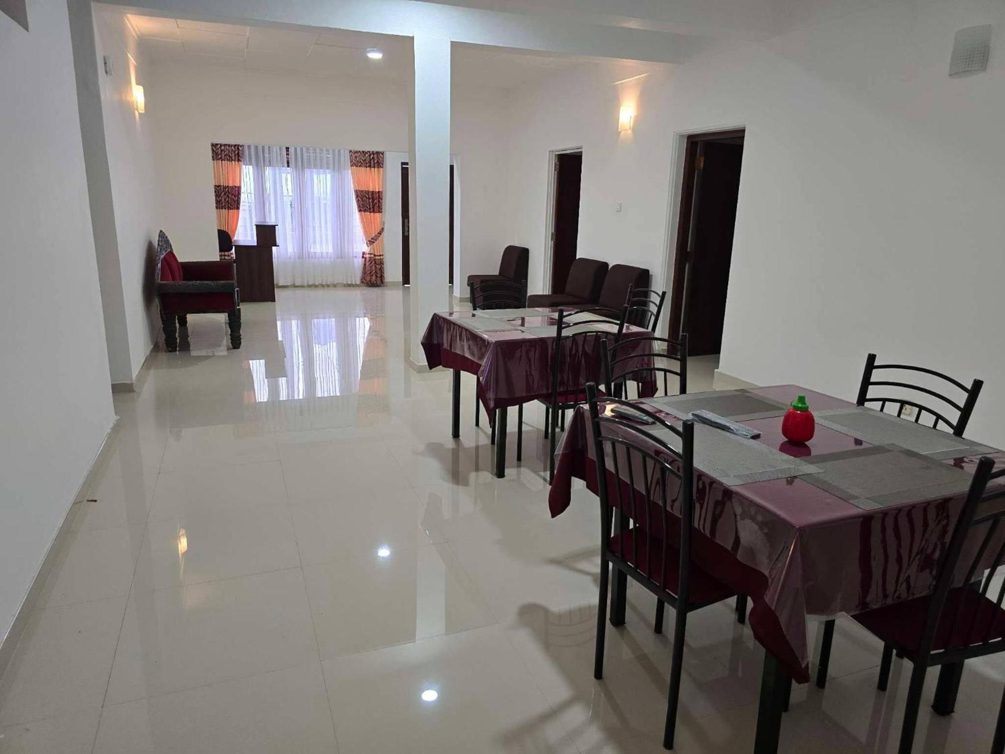 Guest house In Guest - Serene Getaway With Views *