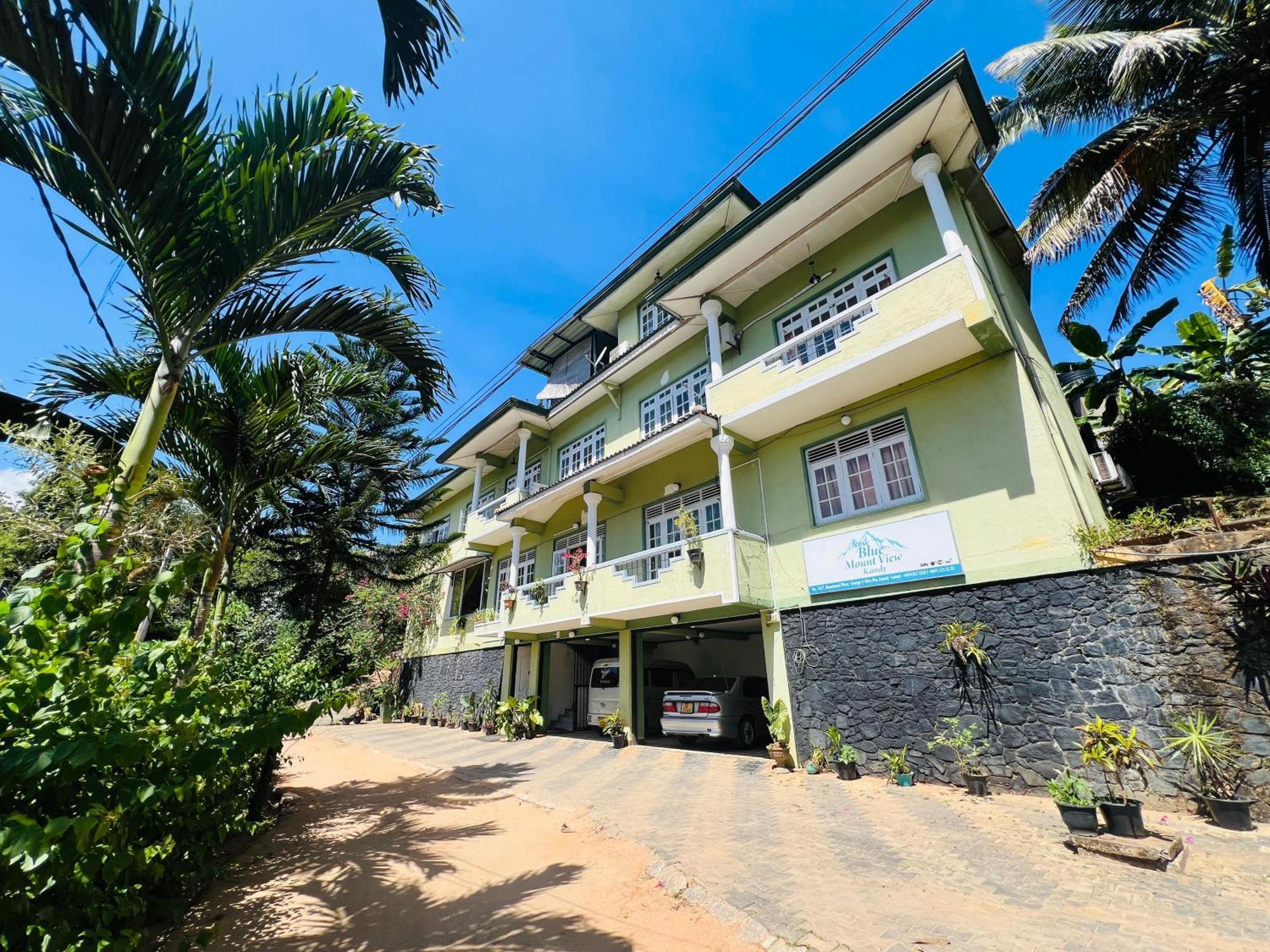 New Blue Mount View Hotel *