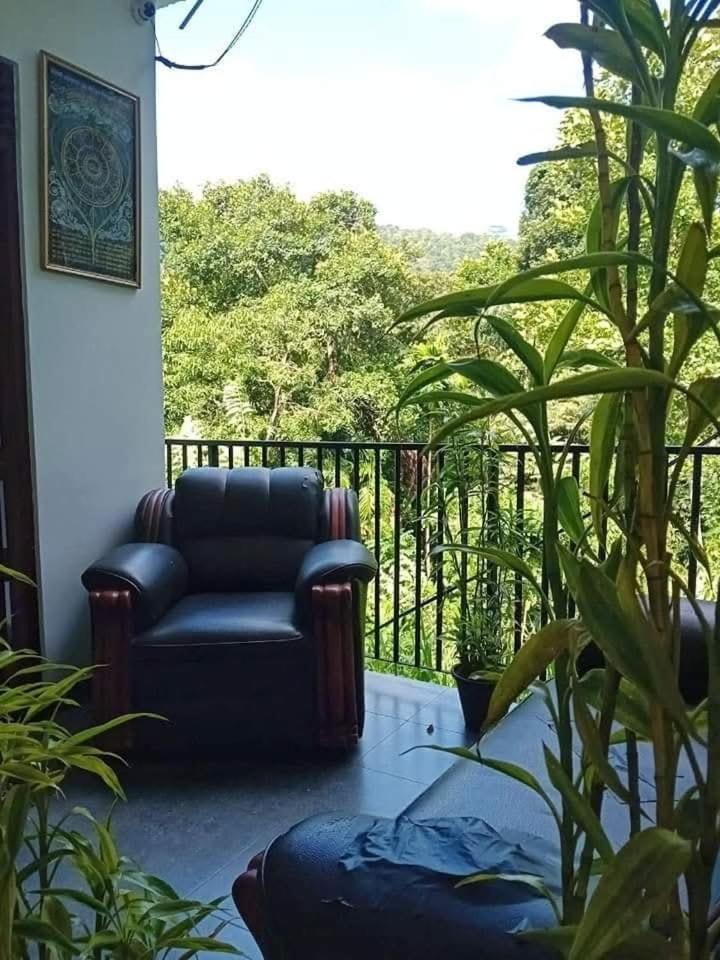 Skyline Apartment *