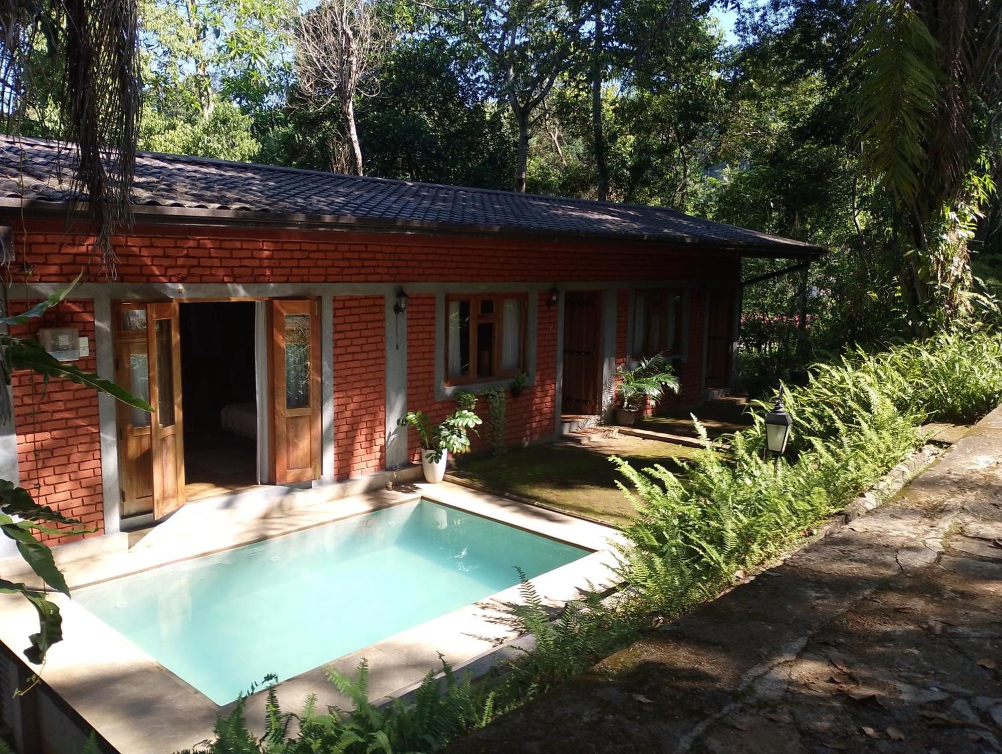 Tea Leaf Retreat Homestay *