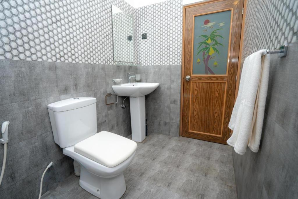 Grand Hill Hotel 3*