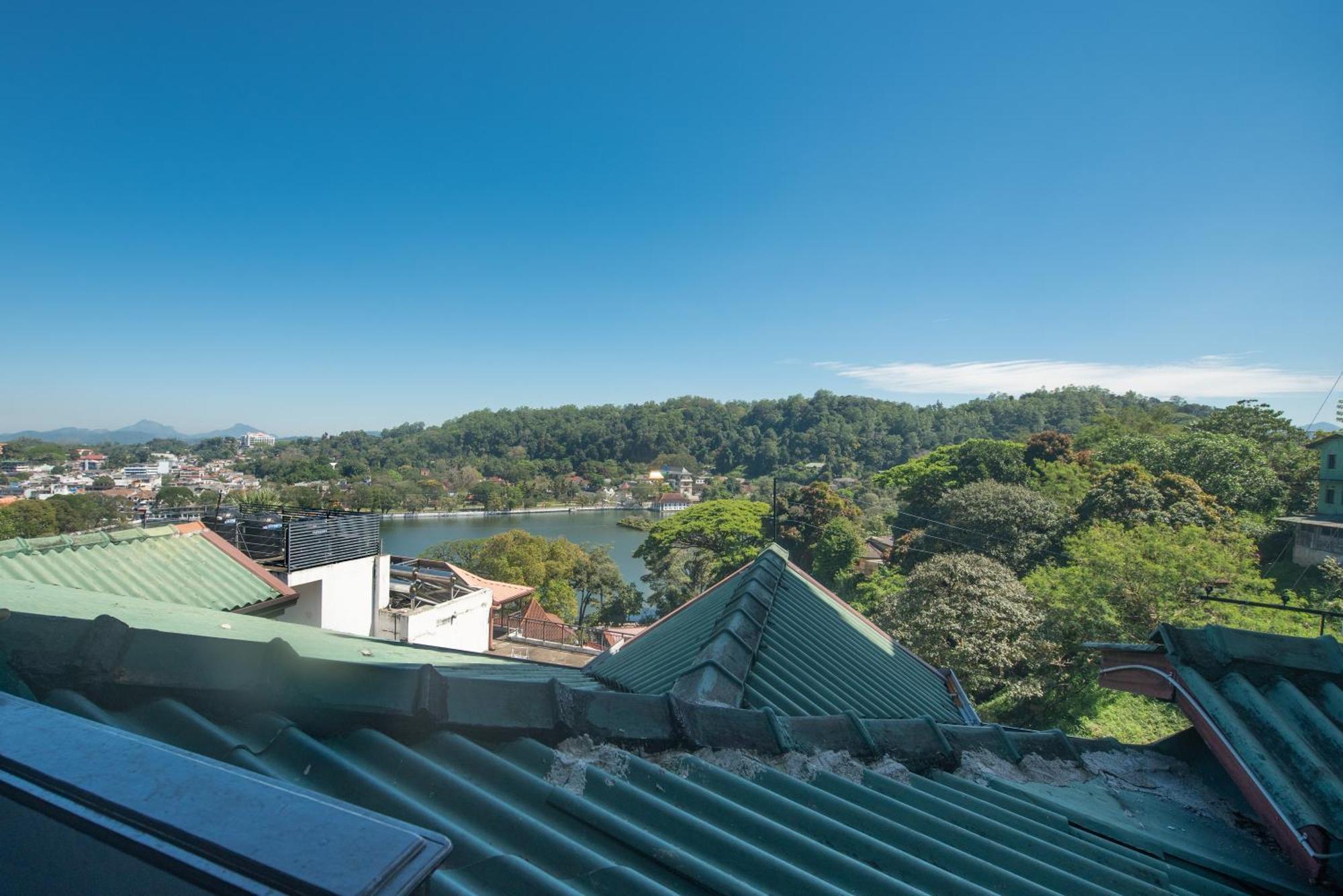 Ceyloni Residency Hotel Kandy