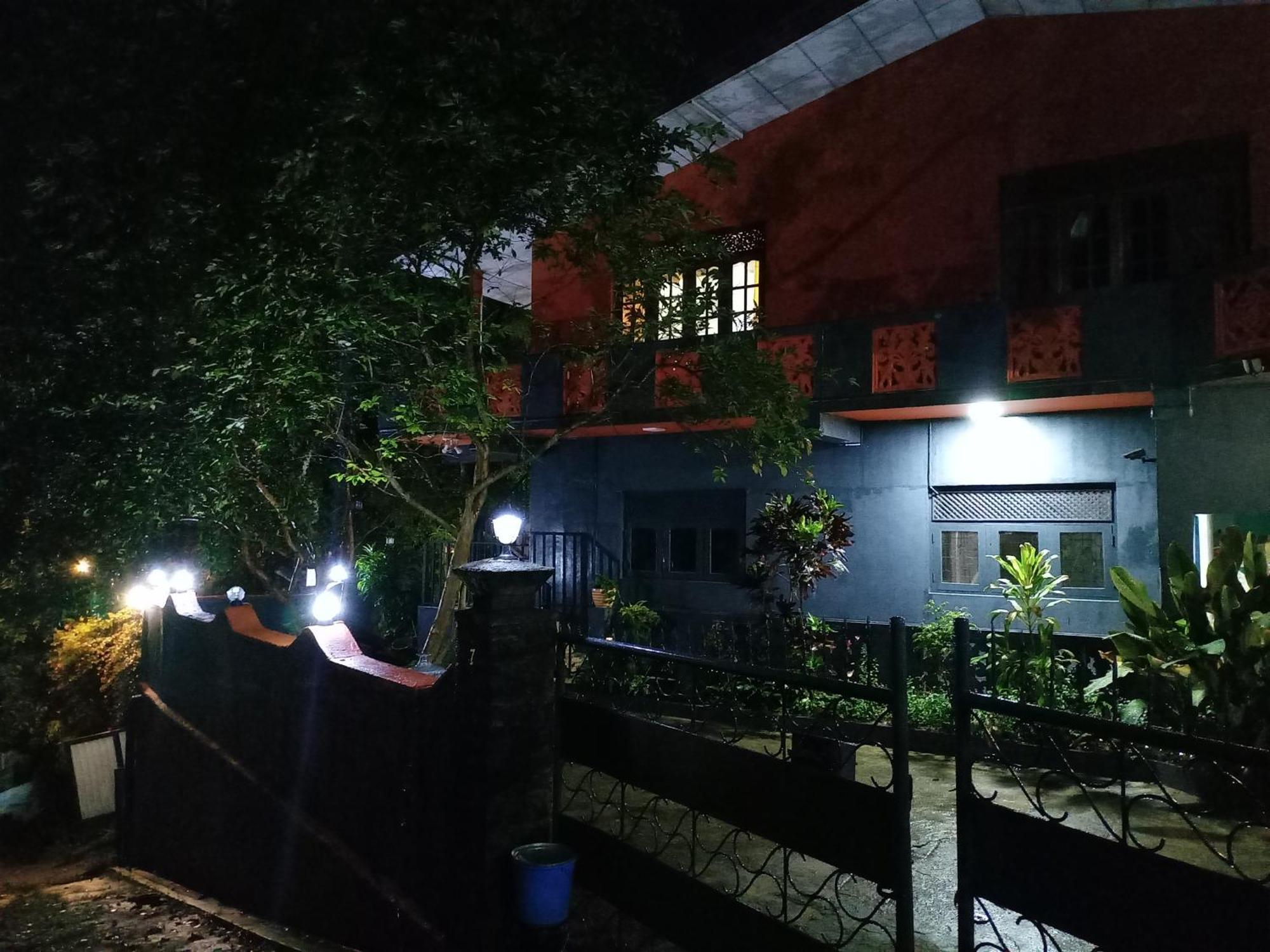 The Kingston Court * Kandy