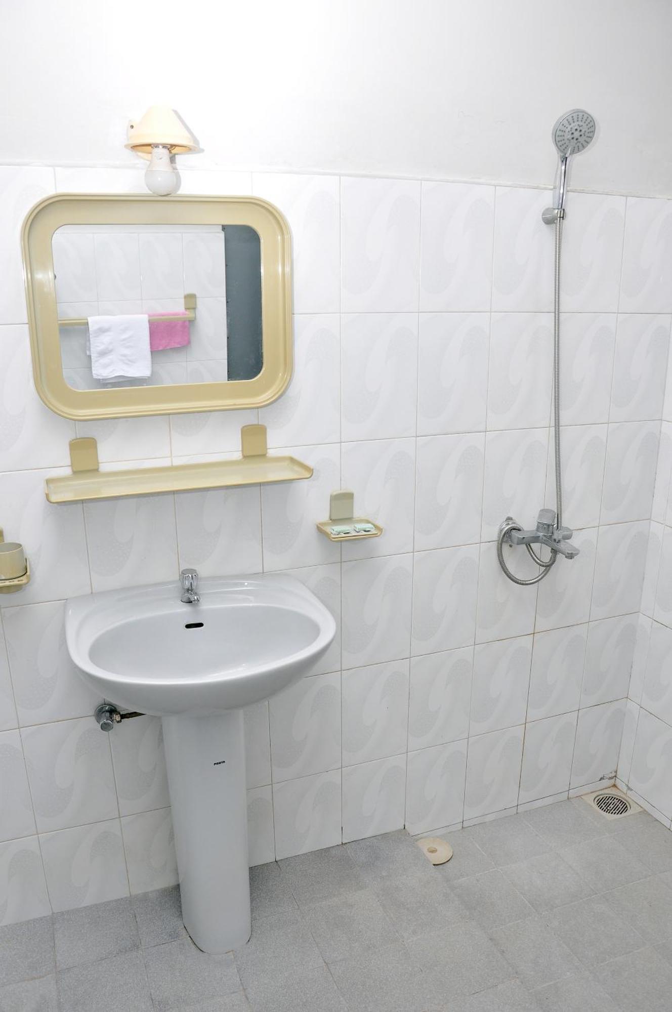 Golden Shower Kandy