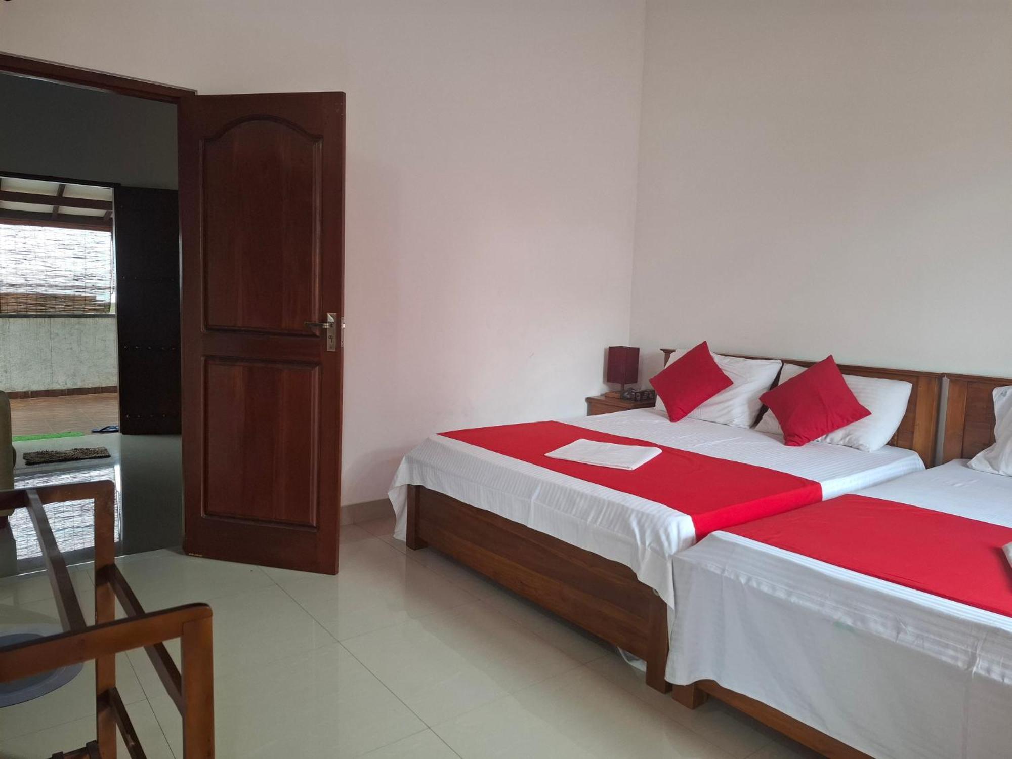 Grand Hill Hotel 3*