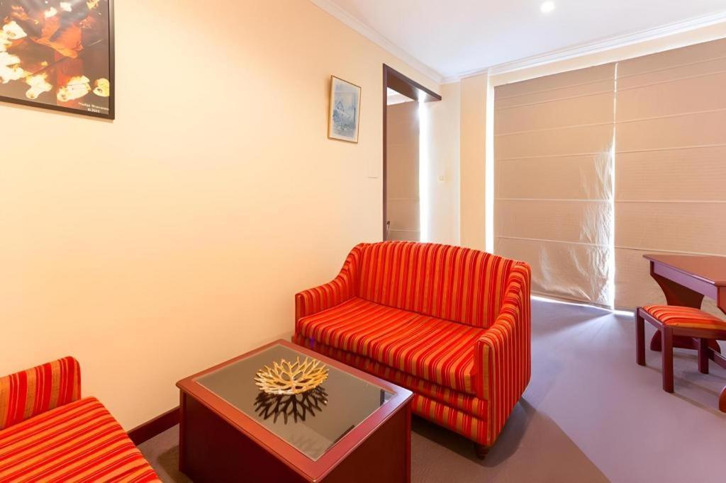 Devon Hotel 3*
