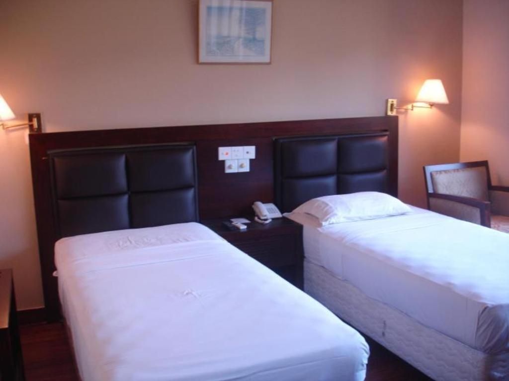 Devon Hotel 3*