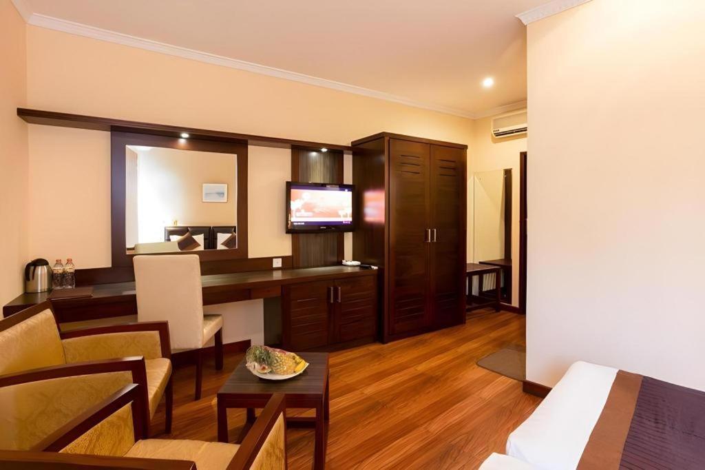 Devon Hotel 3*