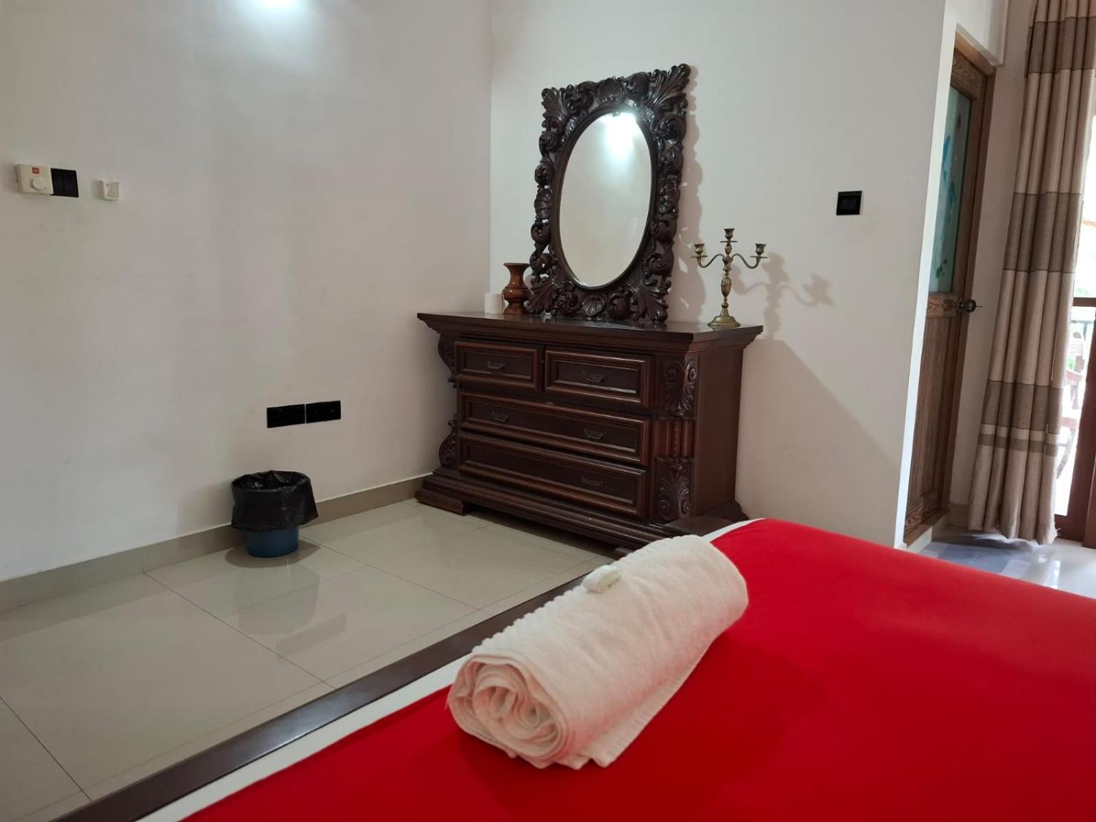 Grand Hill Hotel 3*