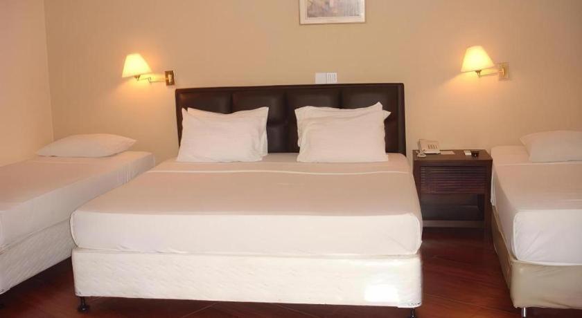 Devon Hotel