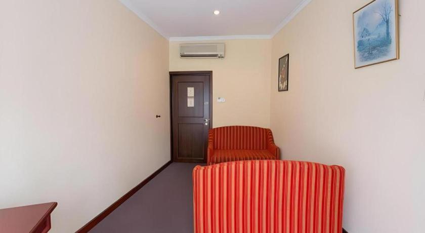 Hotel Devon 3*