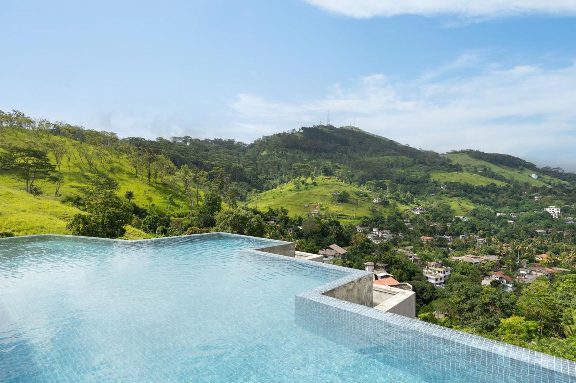 Skyloft By Aaradhya Hotel 4*
