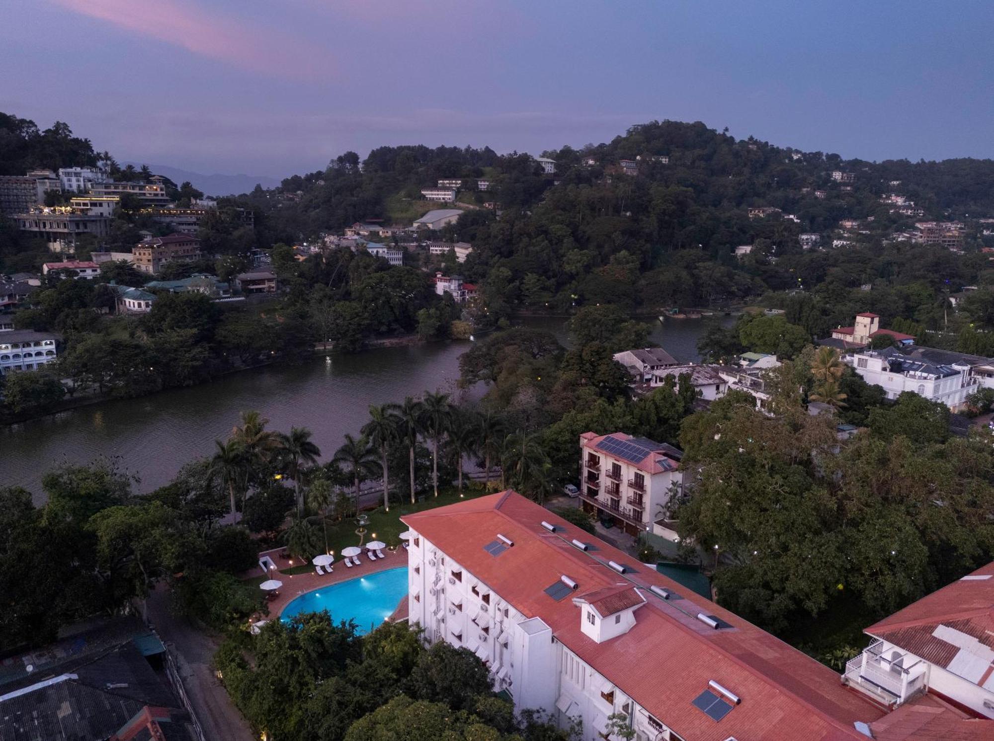 Hotel Suisse Kandy