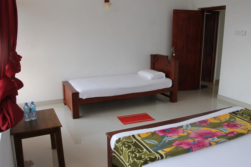 Hotel Pure Nature Kandy