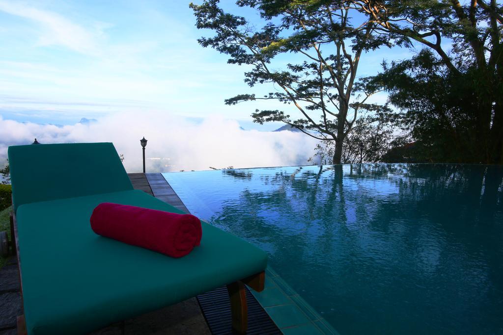 Hotel Randholee & 3*