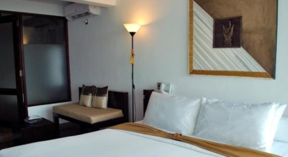 Hotel The Theva Residency Kandy