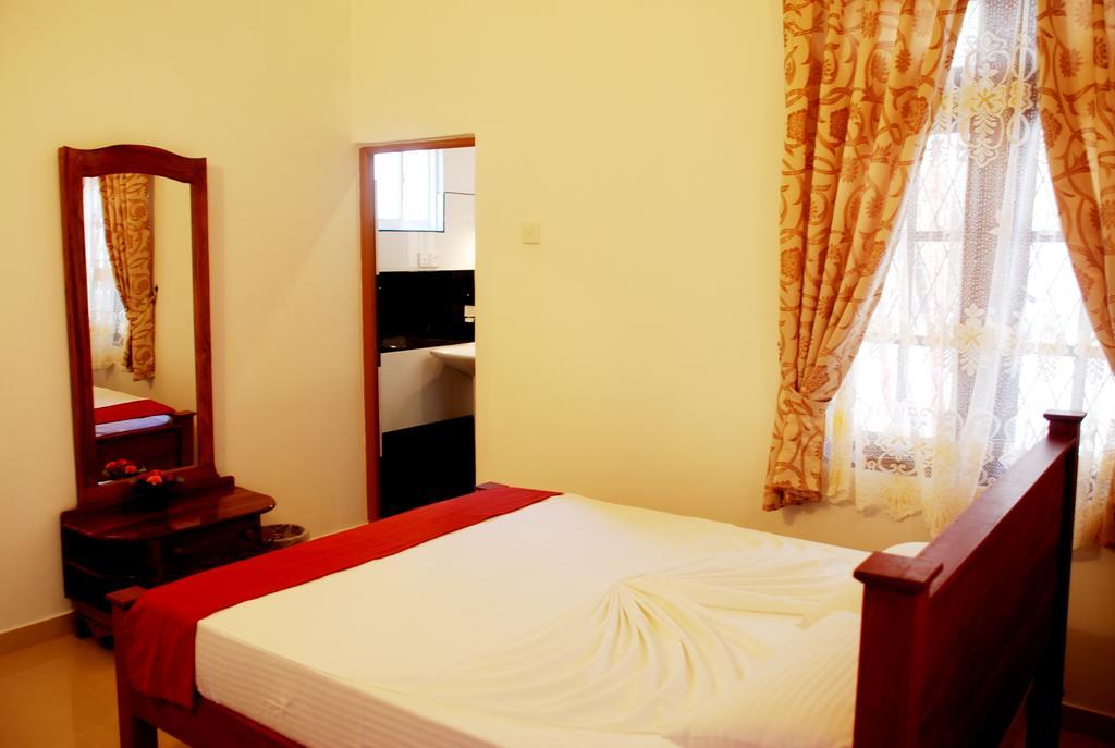 Guest house Kandyan White Homes *