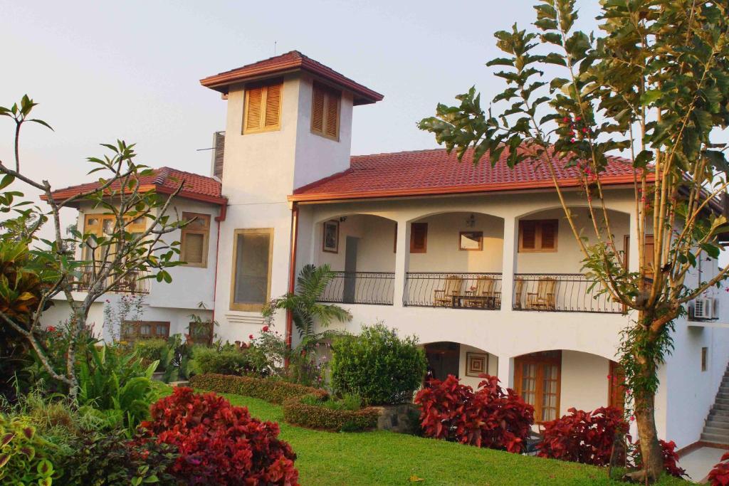 Elegant Hotel Kandy