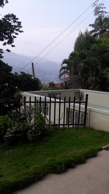 Bed & Breakfast Yoho Cheliyan Kandy
