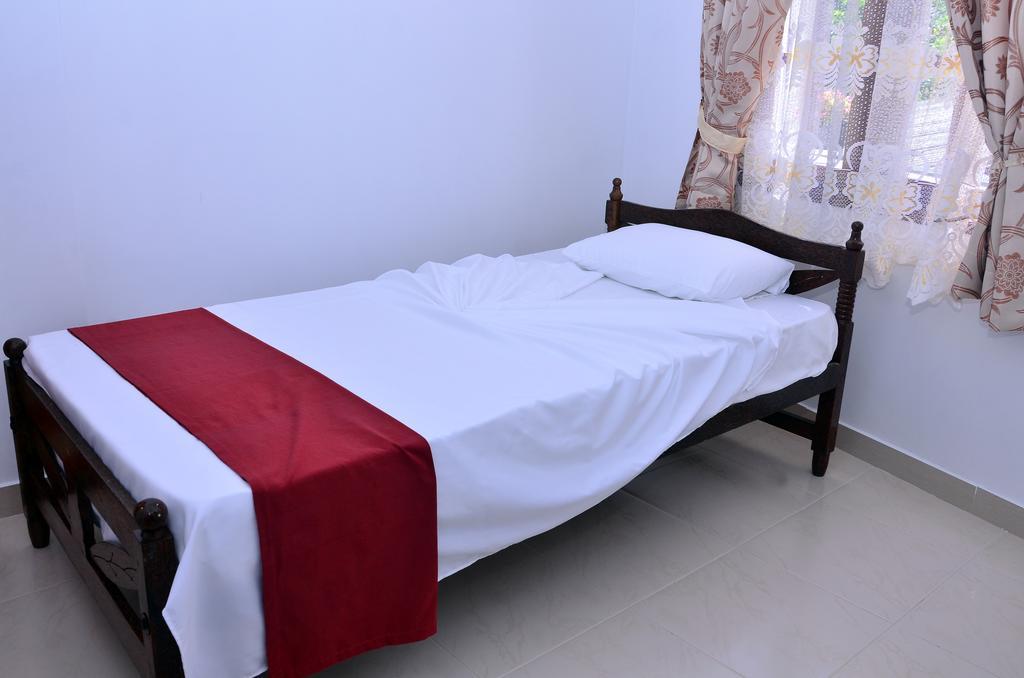 Guest house Kandyan White Homes