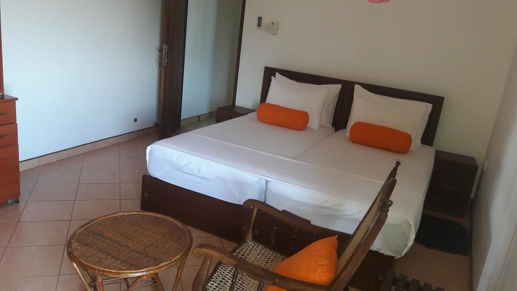 Kandy Holiday Residence Guest house