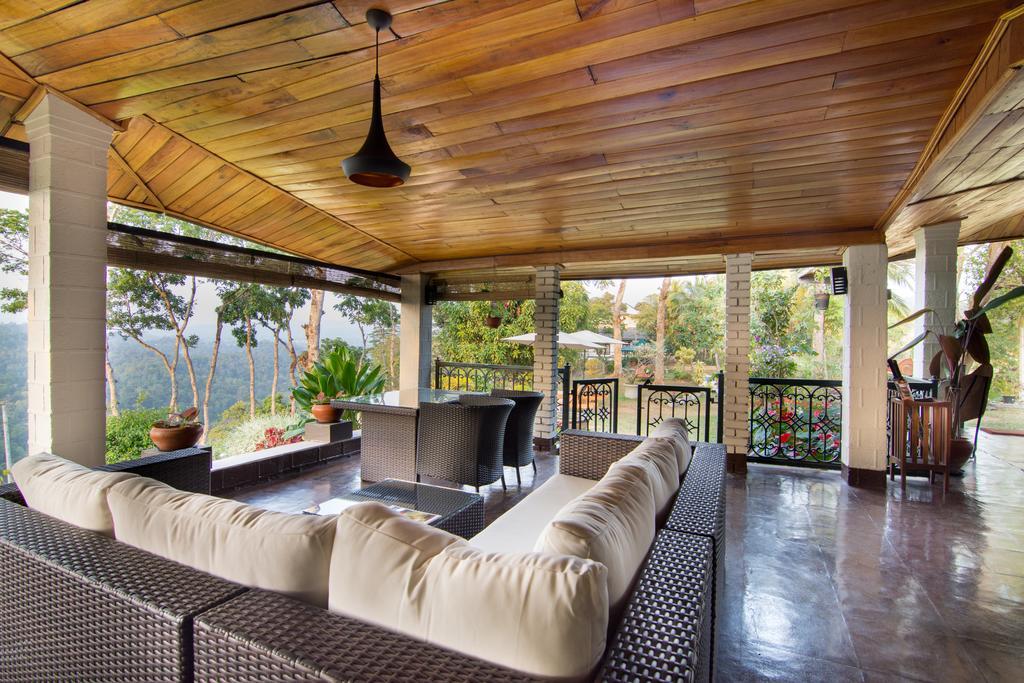 The Elephant Stables 5* Kandy