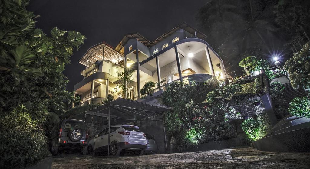 Marvel Hills * Kandy