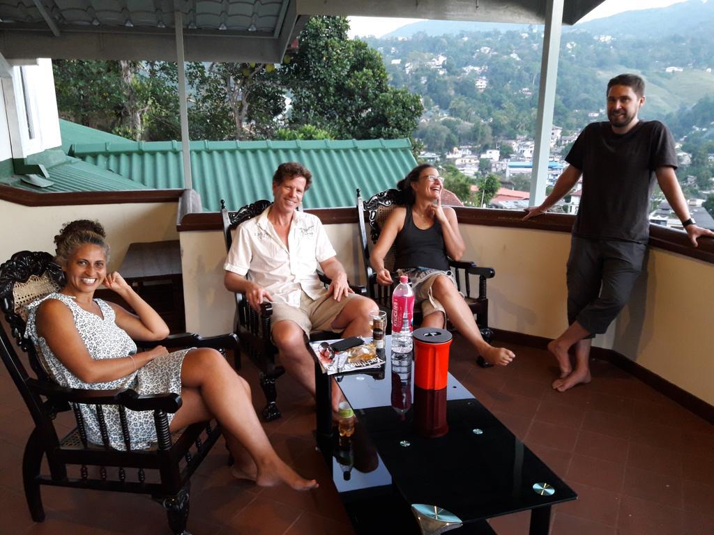 Marvel Hills Kandy