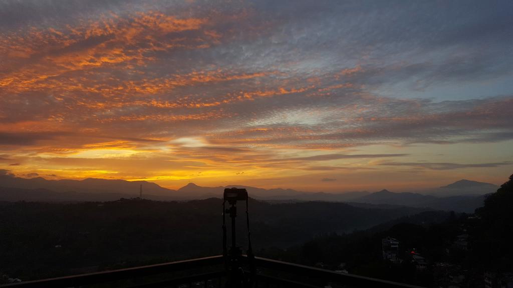 Beauty Hills * Kandy
