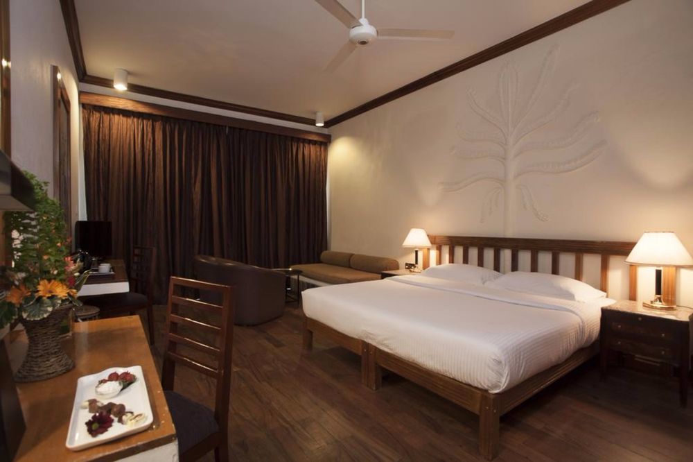 Hotel Earl's Regency 5*