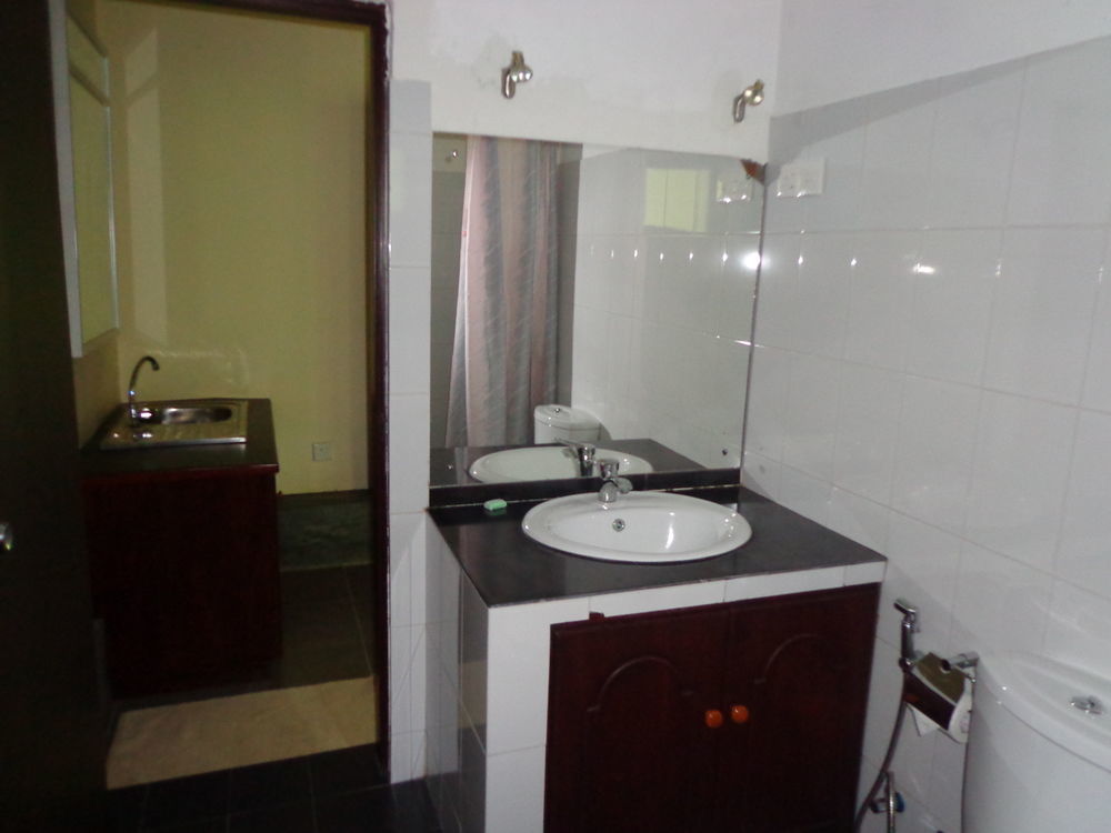 Brookside By Earl's 3*