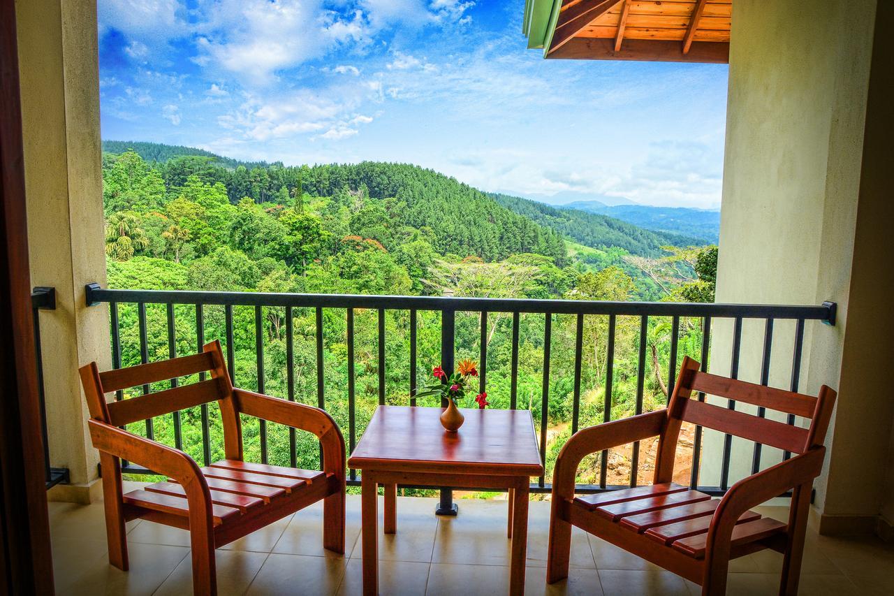 The Grand Hills Hotel 4*
