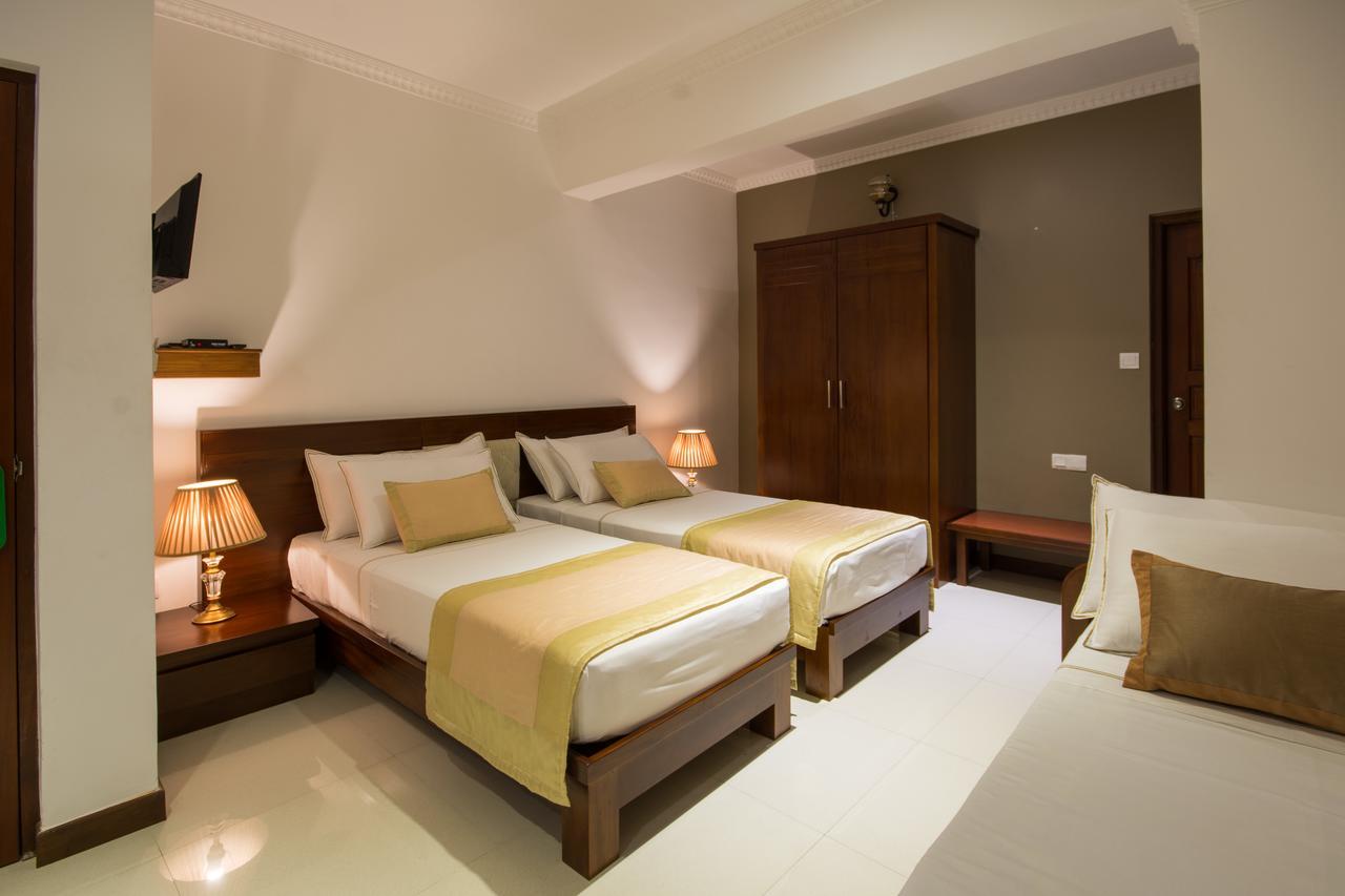 Ceyloni Hotel 2*