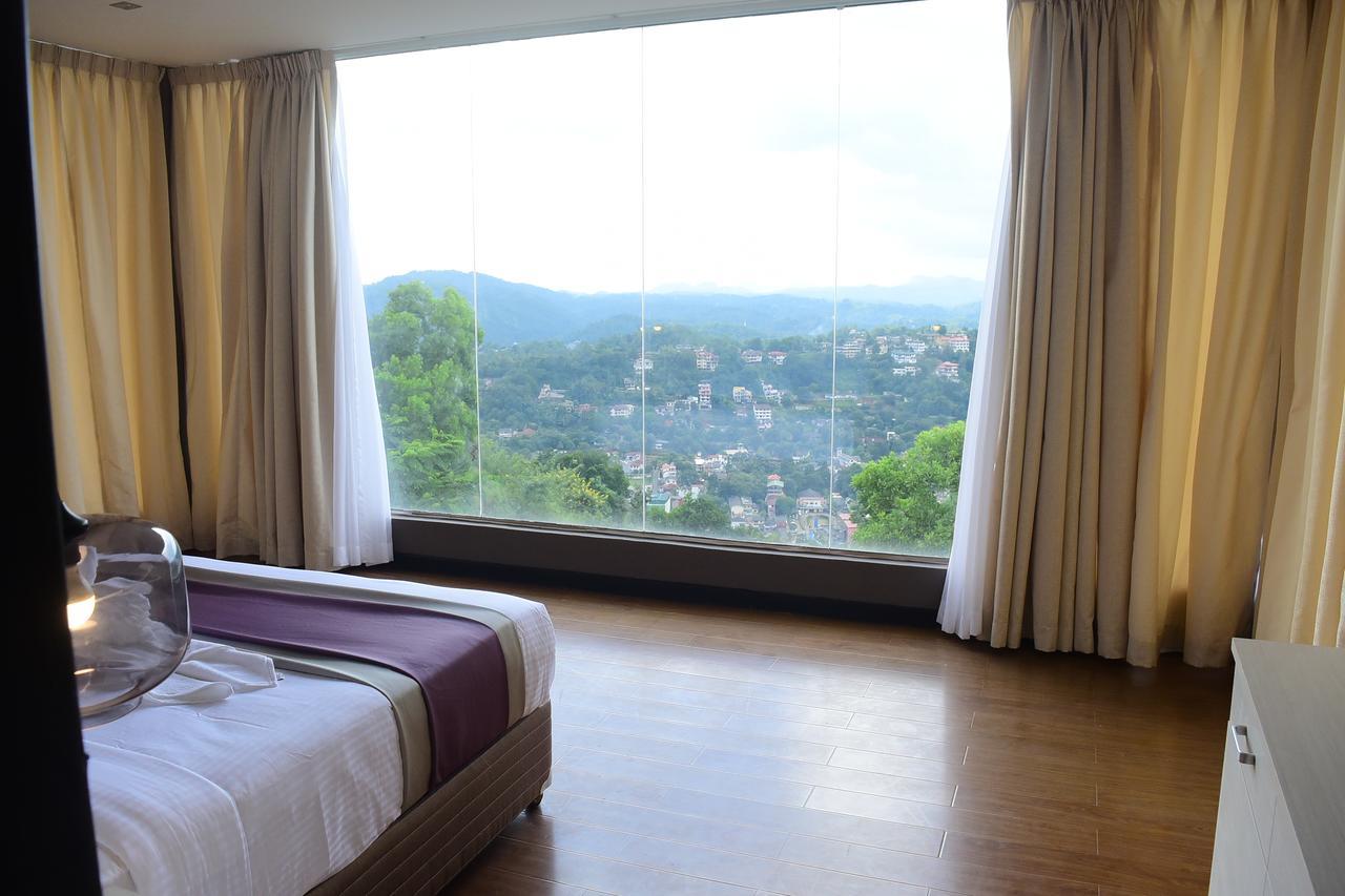 Hotel W