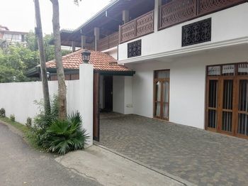 Vista Liyya Bed & Breakfast 3*
