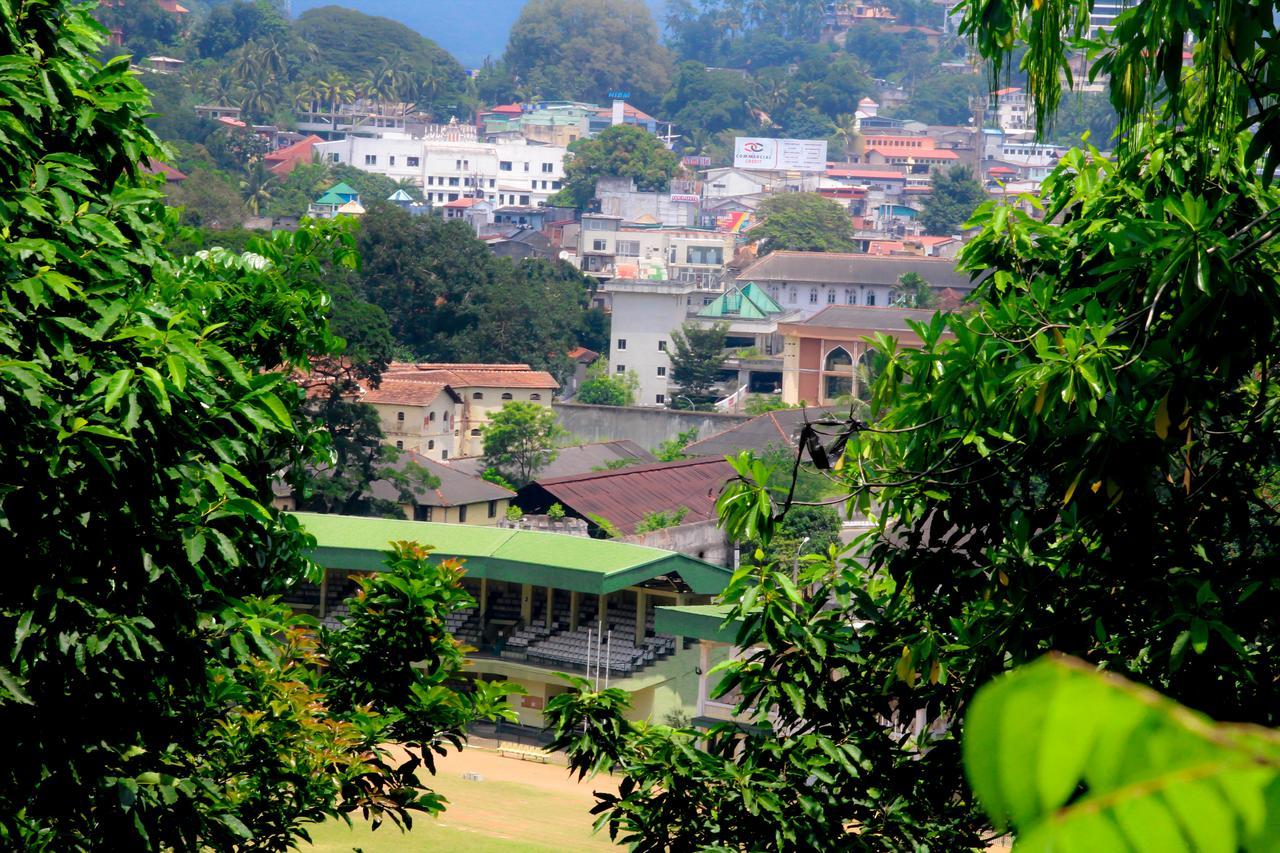 J Hostel Kandy